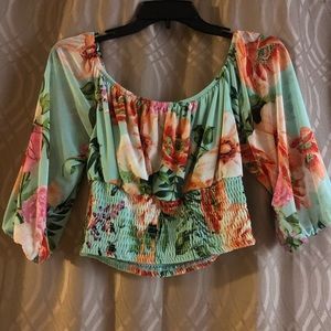 Floral top ❤️2x$10